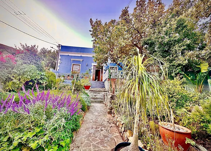 Flat With Panoramic Views Of Table Mountain & City