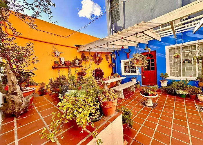 Flat With Panoramic Views Of Table Mountain & City